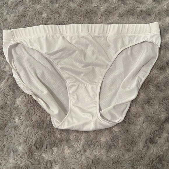 Hanes Ultimate Breathable Comfort Hipsters 5 Pairs M/6 NWT - Picture 2 of 6